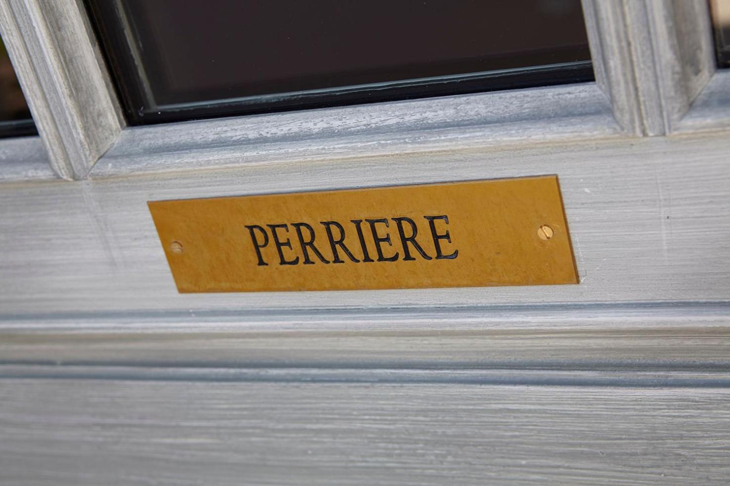 Chateau La Rose Perriere Lussac  Bilik gambar